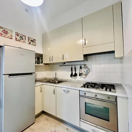 Charming Just Two Steps From The Sea *