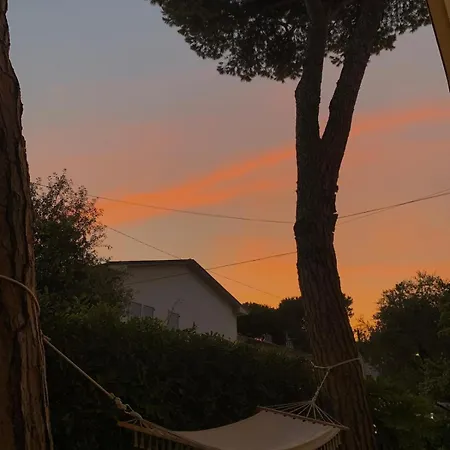 Charming Just Two Steps From The Sea Apartment Lido di Camaiore