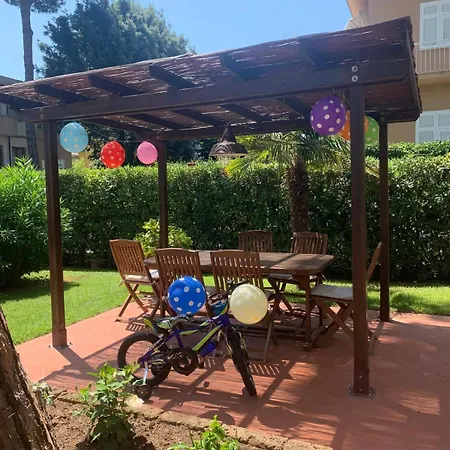 Apartment Charming Just Two Steps From The Sea Lido di Camaiore
