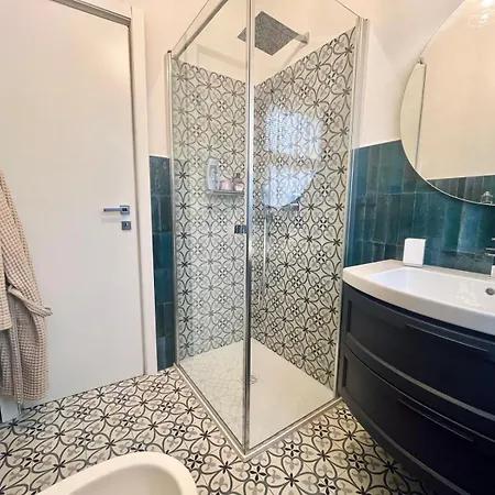 Charming Just Two Steps From The Sea Apartment