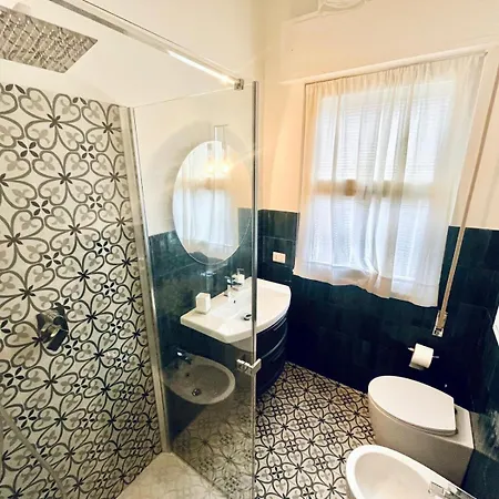 Charming Just Two Steps From The Sea *