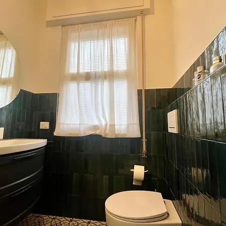 Charming Just Two Steps From The Sea * Lido di Camaiore